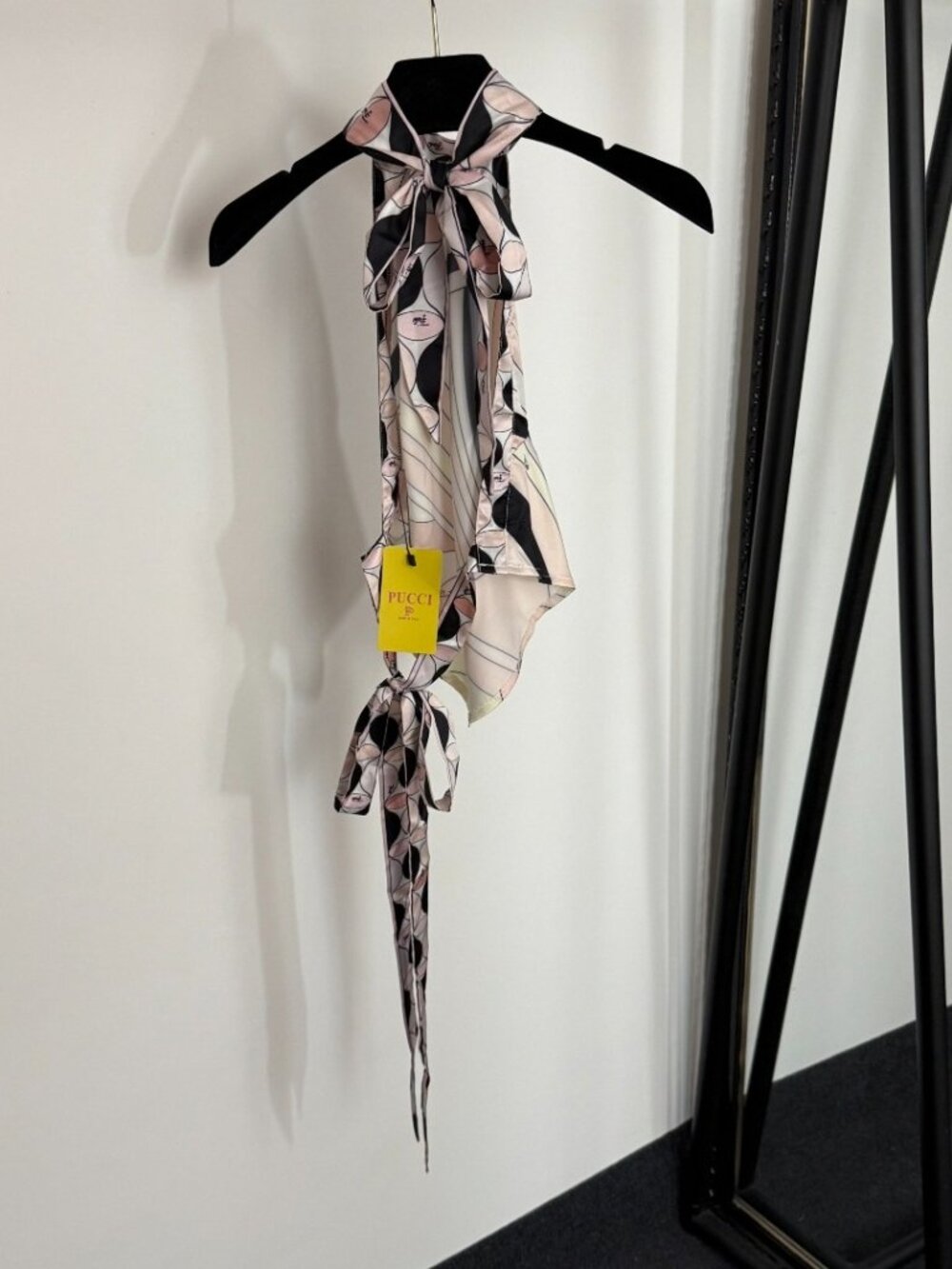 Emilio Pucci Pink, Black and Cream Printed Silk Tank - Picture 5 of 9